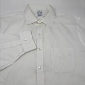 Brooks Brothers 17-33 White Long Sleeve Button Down Regent Fit Dress Shirt